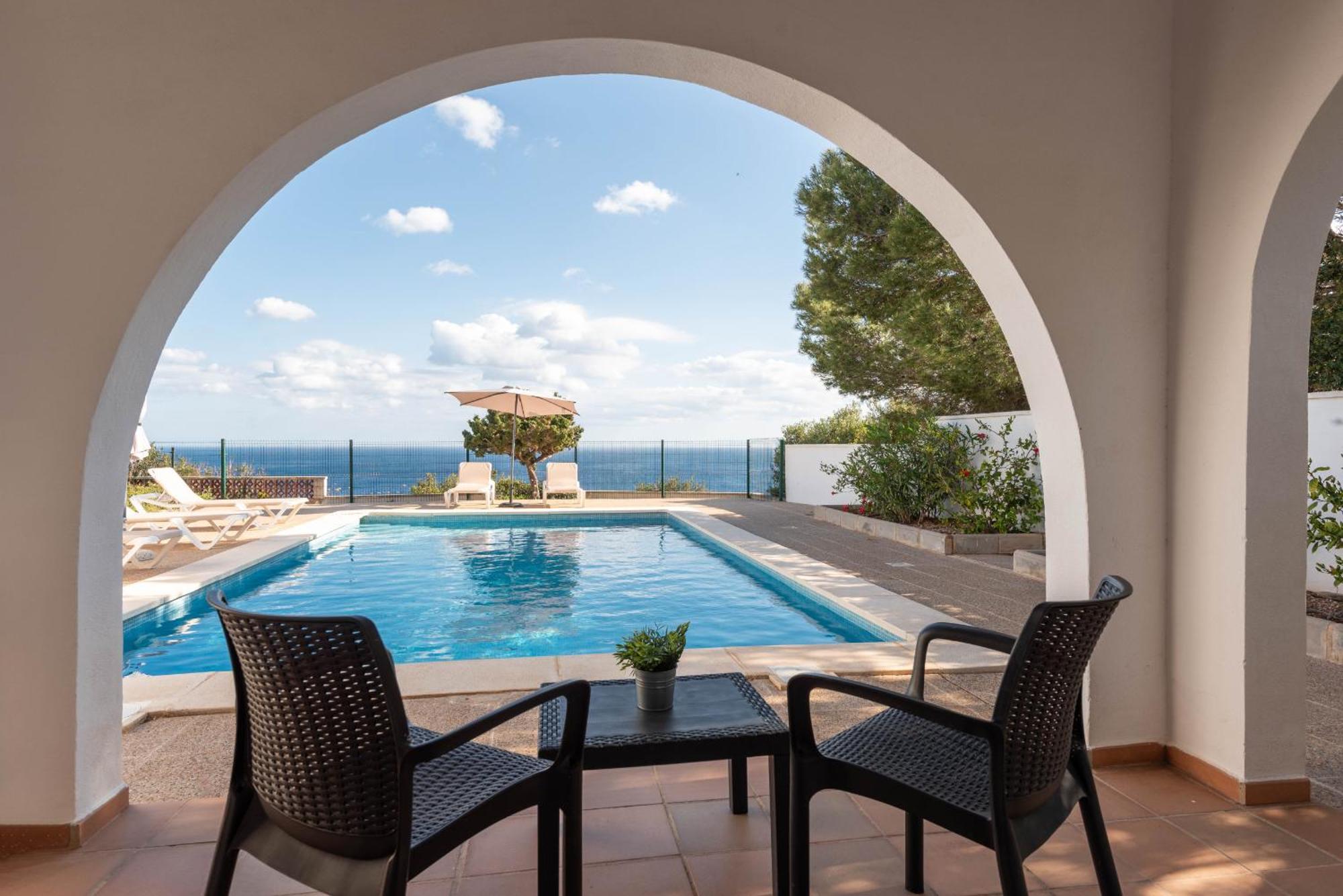 Villa Panorama Cala En Porter  الغرفة الصورة