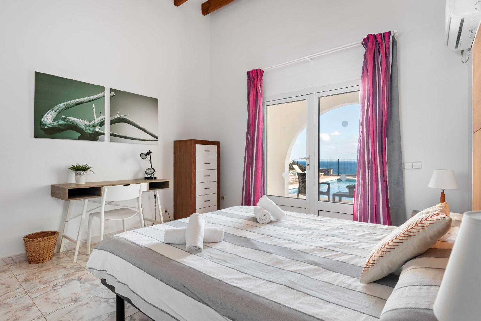 Villa Panorama Cala En Porter  الغرفة الصورة